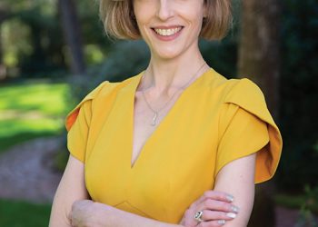 Dr. Victoria Farrar-Myers is named the winner of the 2020 Leadership Arlington Sally Kallam award