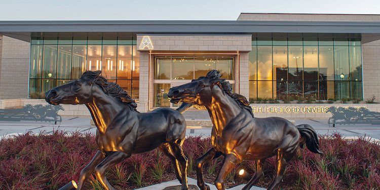 UTA’s E.H. Hereford University Center undergoes a facelift • By Devynn Case