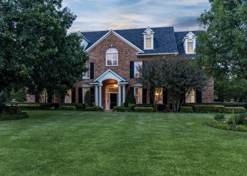 Home SWEET! Home: Here’s a luxurious estate that offers breathtaking views, both inside and outside