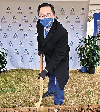 UTA Groundbreaking