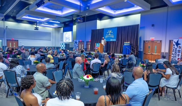 Methodist Mansfield Medical Center and Crown Golf  Honor 20 Athletes as Players of the Year